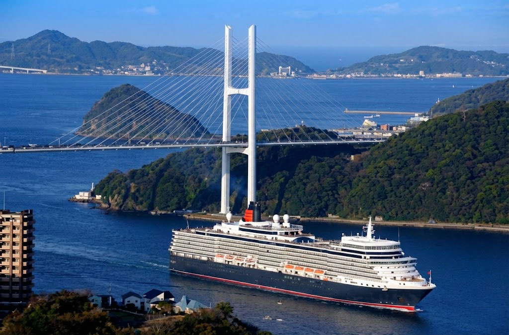 女神大橋（昼景）